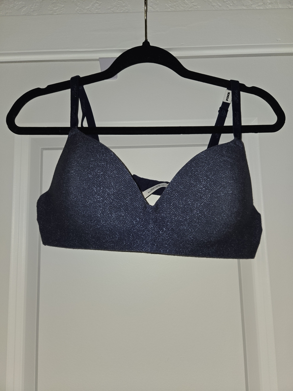 PINK Victoria's Secret Navy Seamless Light Support Bralette
